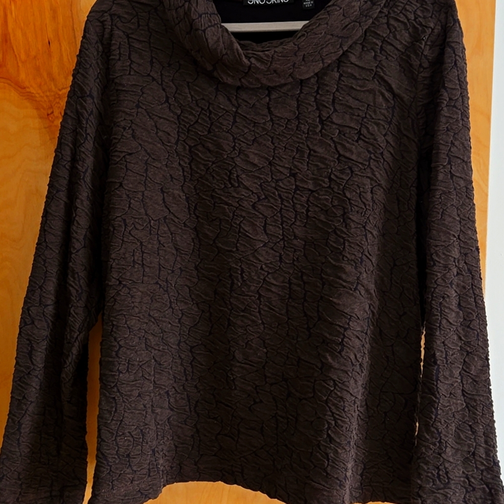 Snoskins top. NWOT, chocolate brown and long sleeved